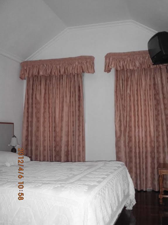 Florinda Bed & Breakfast ชาเวส ภายนอก รูปภาพ